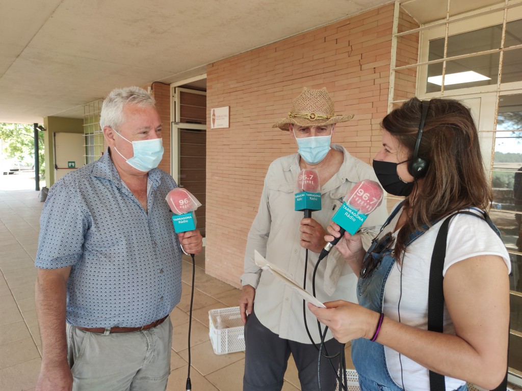 Fernando Zamora (URV), amb Josep Maria Macias (ICAC) i Núria Cartanyà (Tarragona Ràdio), durant l'emissió del programa Toquem Pedra. Foto: ICAC.